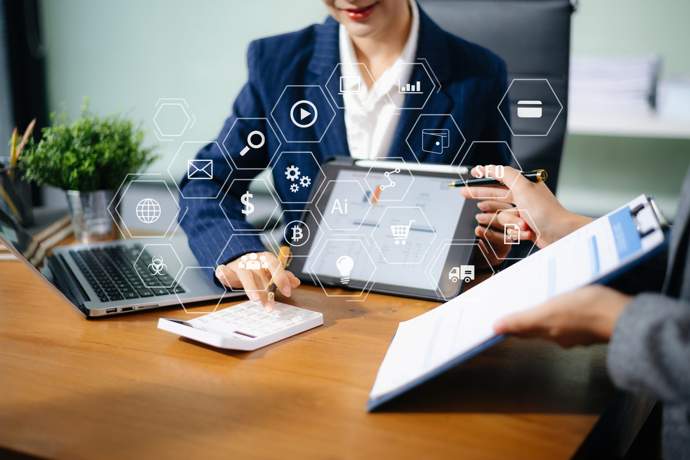 Tecnologia sob medida: web, CRM, dashboard e automação conectados à operação do negócio
