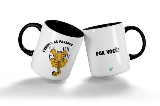 Caneca Garfield Subindo pelas Paredes